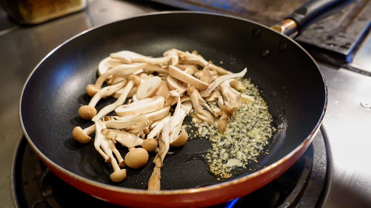 きのこクリームパスタ 1