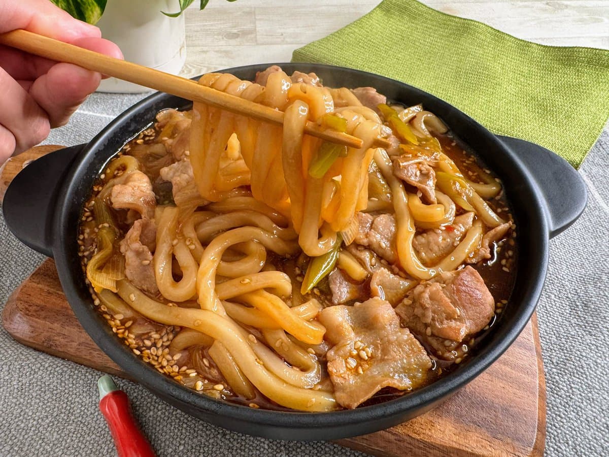 一口でハマるピリ辛豚バラうどん 4