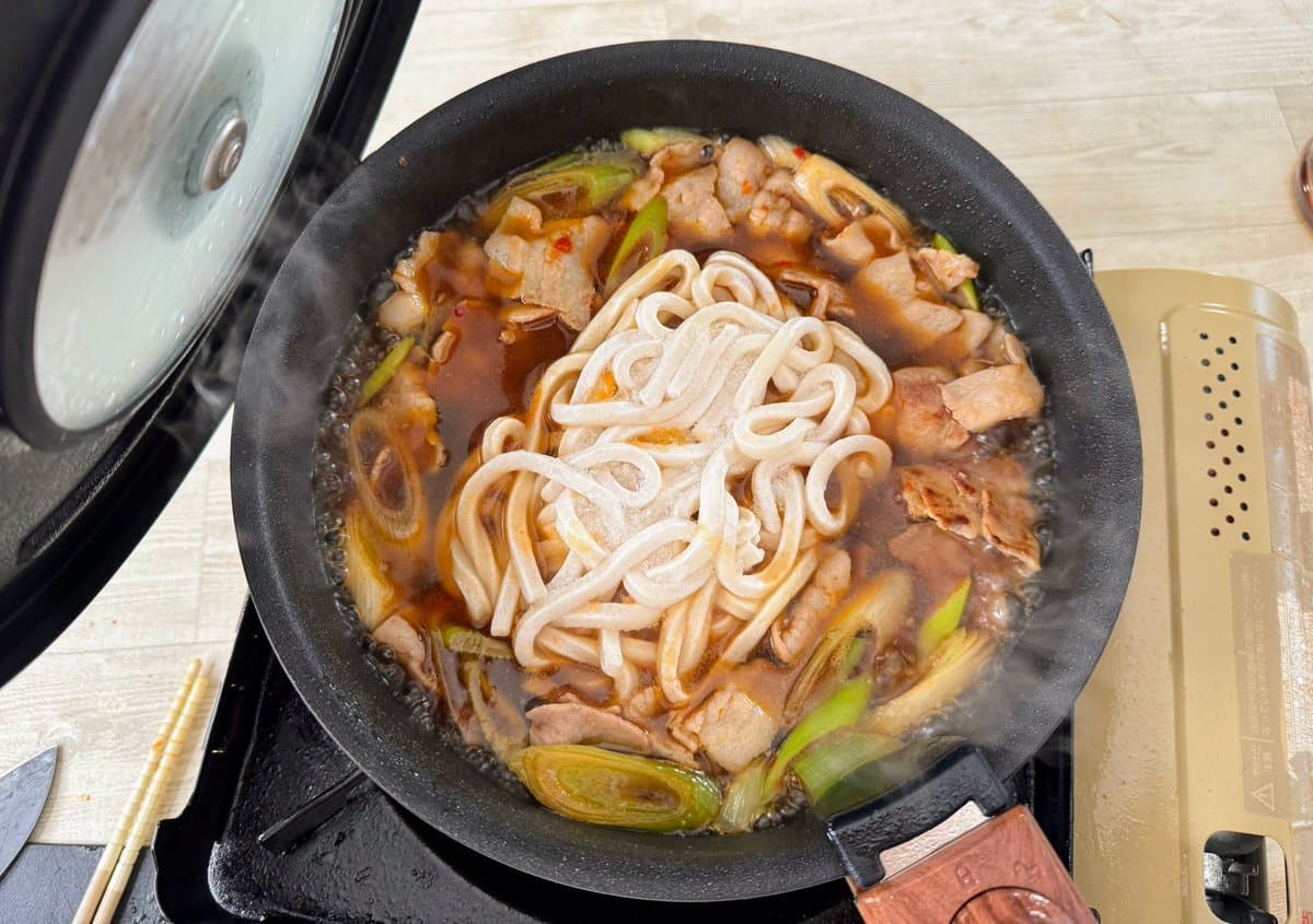 一口でハマるピリ辛豚バラうどん 3