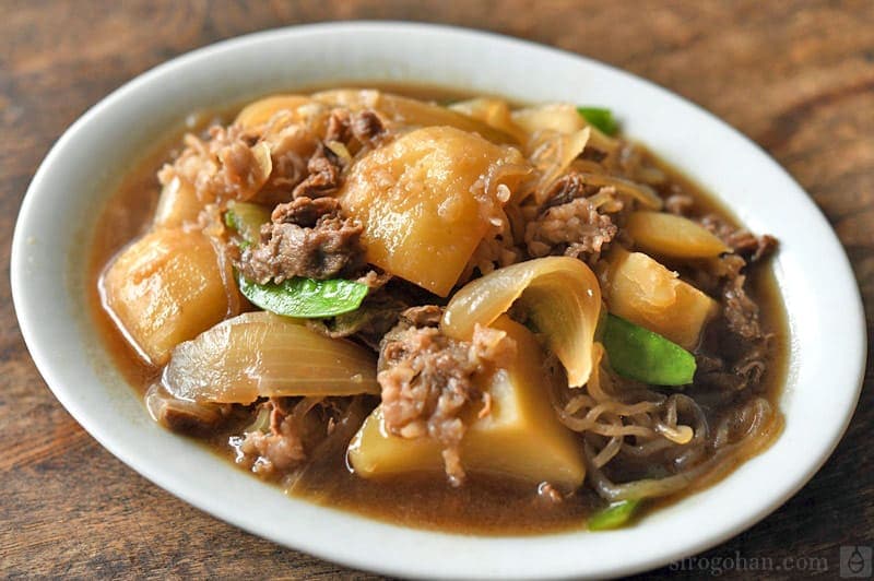 だしなし簡単！肉じゃがの基本レシピ作り方 1