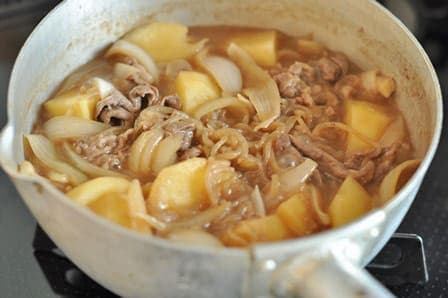だしなし簡単！肉じゃがの基本レシピ作り方 19