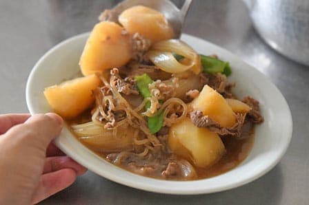 だしなし簡単！肉じゃがの基本レシピ作り方 21