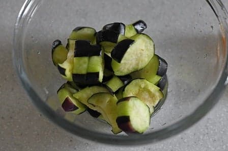 なすの酢みそ和え／火を使わず手軽な副菜！ 11