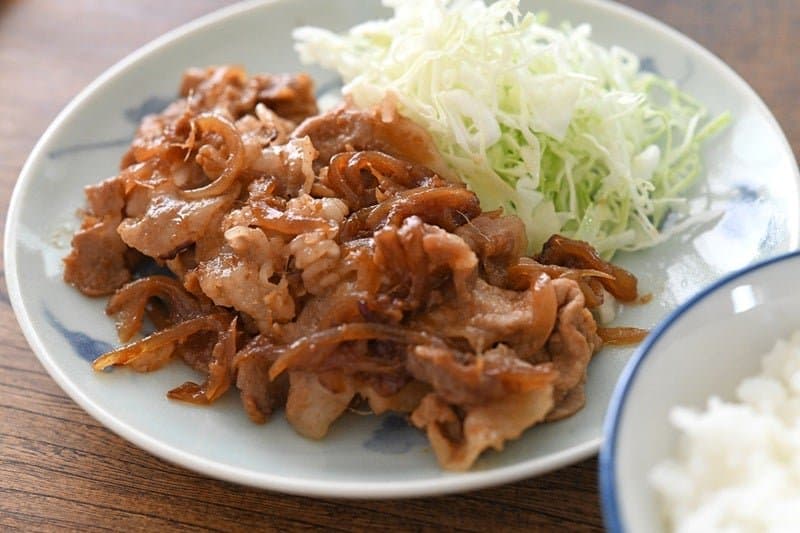 簡単な豚の生姜焼きのレシピ/筋切り不要で作りやすい&食べやすい!